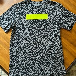 Nike Camo The Nike Tee size M